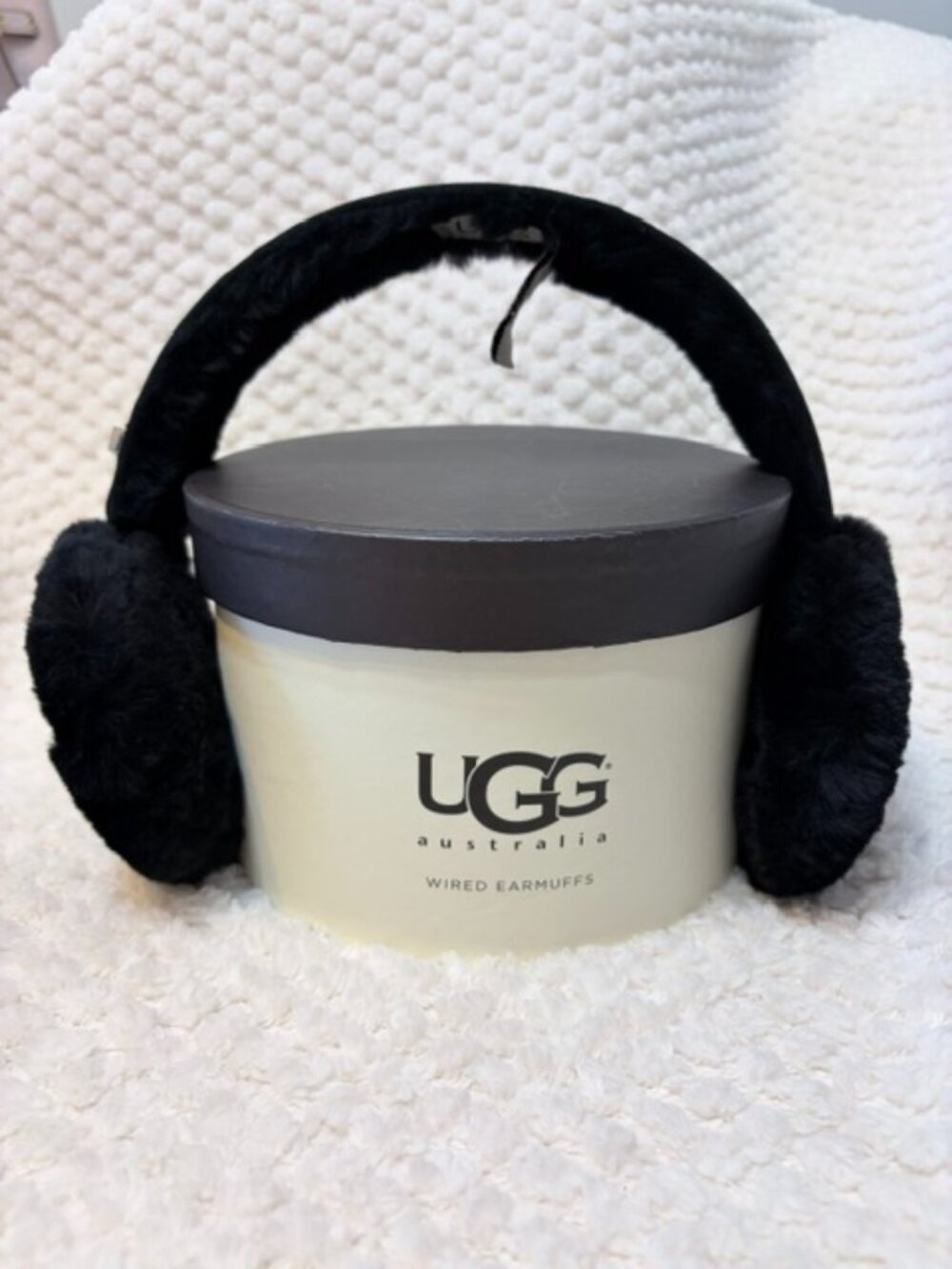 🖤 UGG Australia Black Wired Sheepskin Earmuffs One Size with Original Box